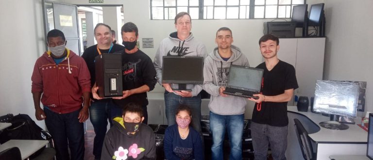 Senac entrega computadores do projeto PC Solidário à Apae