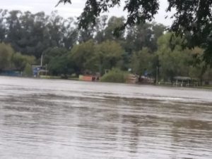 Defesa Civil emite alerta para chuvas fortes e vento