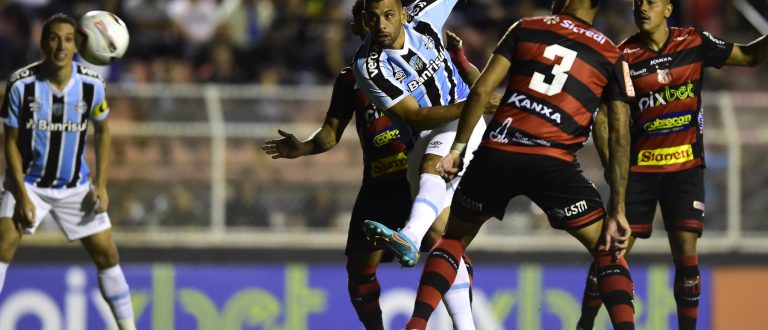 Grêmio vencia até os 47 do segundo tempo, mas…