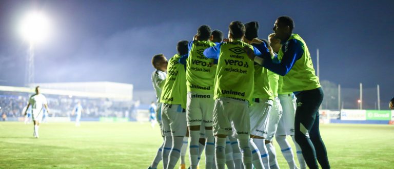 Grêmio goleia o Glória e é campeão da Recopa Gaúcha