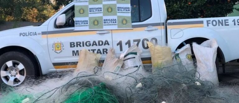 Pelotão Ambiental prende dupla por pesca ilegal em Cachoeira do Sul