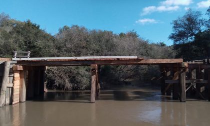 Ponte pela metade chama atenção na divisa Cachoeira/Encruzilhada