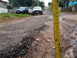 Comunidade escolar do Ciep pede socorro para a Rua Júlio Viegas