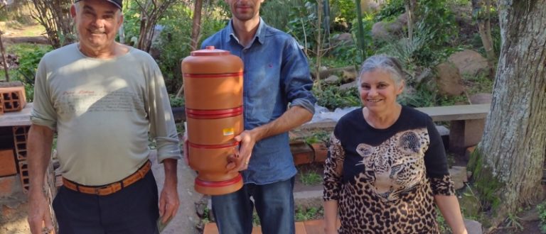 Famílias de Cerro dos Peixotos recebem filtros para água