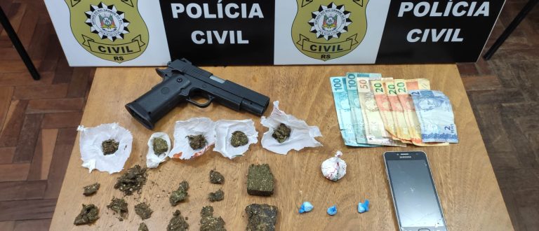 Polícia prende homem com drogas e uma arma falsa no Bairro Carvalho