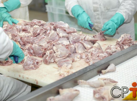 Estado libera venda fracionada de carne de frango e derivados