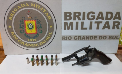 Batalhão Rodoviário prende homem por porte ilegal de arma na RSC-471