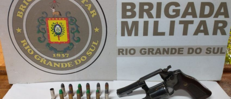 Batalhão Rodoviário prende homem por porte ilegal de arma na RSC-471