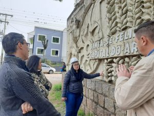 Pedaços de esponja e TNT: o que Prefeitura planeja para escorar monumento