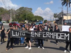 Profissionais da Saúde em Cachoeira do Sul protestam contra decisão do STF