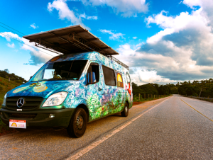 Cinema itinerante movido a energia solar retorna a Cachoeira do Sul