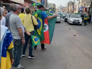 Mobilização em verde e amarelo percorre ruas de Cachoeira a favor de Bolsonaro