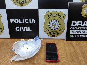 Perseguição policial no Centro termina com suspeito de tráfico preso