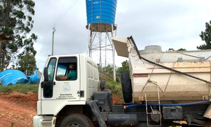 Caixa d’água que rompeu é substituída no interior de Pantano Grande