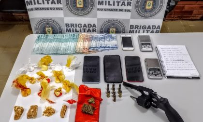 BM prende trio por tráfico e porte de arma no Bairro Oliveira