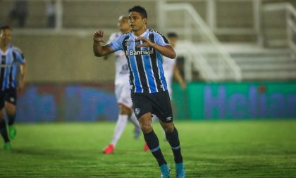 Depois de abrir 2 gols de vantagem, Grêmio cede empate fora de casa