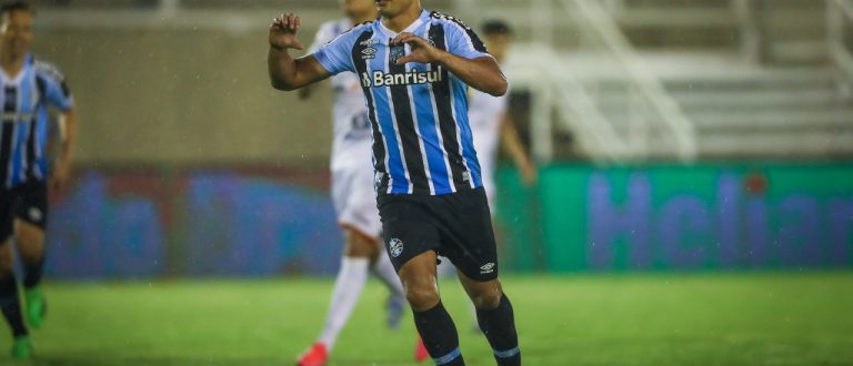 Depois de abrir 2 gols de vantagem, Grêmio cede empate fora de casa