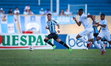 Grêmio empata com o Londrina no Estádio do Café