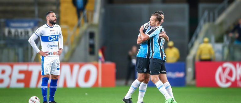 Grêmio vence em casa mirando volta para Série A