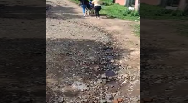 Vídeo: A difícil rotina de um menino cadeirante que luta para estudar…