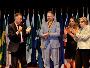 Ceo do Grupo PróVida de Cachoeira do Sul recebe Medalha do Mérito Farroupilha