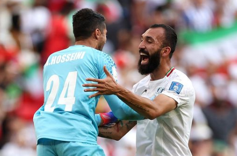 Irã vence País de Gales com gols nos acréscimos