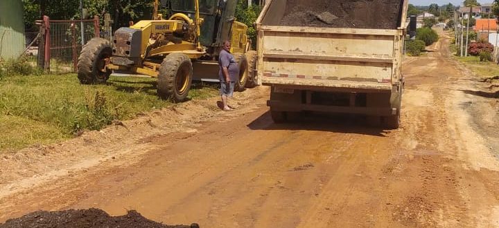 Rua do Bairro Marina ganha rejeito de asfalto