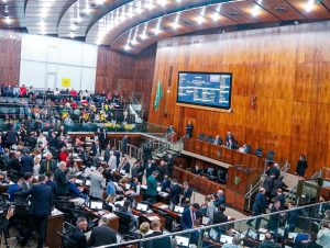 Aprovado reajuste de 10,6% para o salário mínimo regional