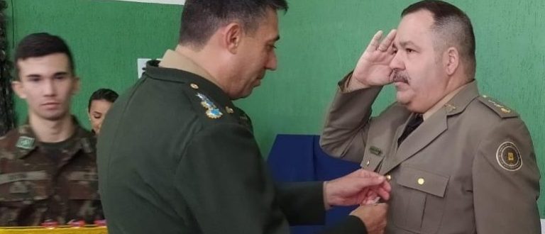 Comandante do 35°BPM é agraciado com a Medalha Mérito General Polidoro