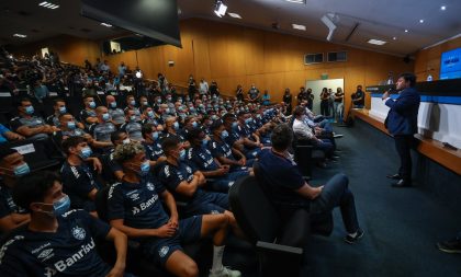 Plantel gremista se reapresenta oficialmente e começa pré-temporada para 2023