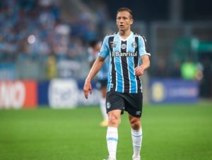 Grêmio atualiza informações sobre Lucas Leiva