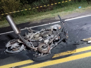 Acidente com ônibus resulta em morte de motociclista na RSC-287