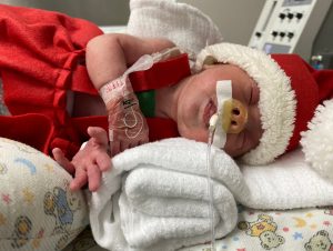 Momento fofura: os pequenos e o Papai Noel na UTI Neonatal do HCB…