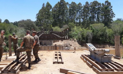 3° Batalhão instala ponte ligando Canguçu a São Lourenço do Sul