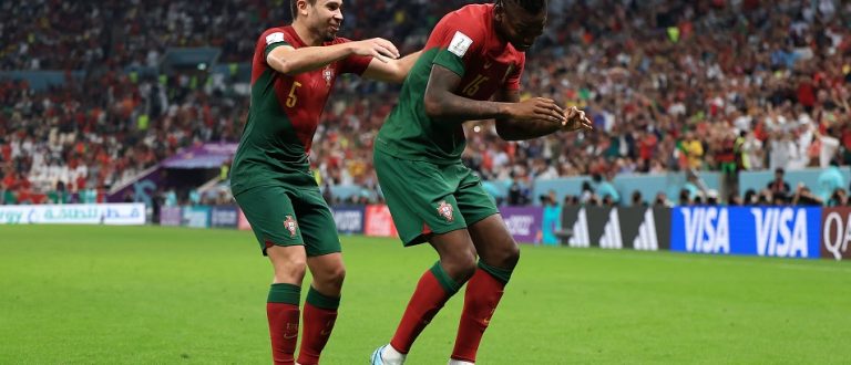 Portugal aplica goelada para avançar na Copa