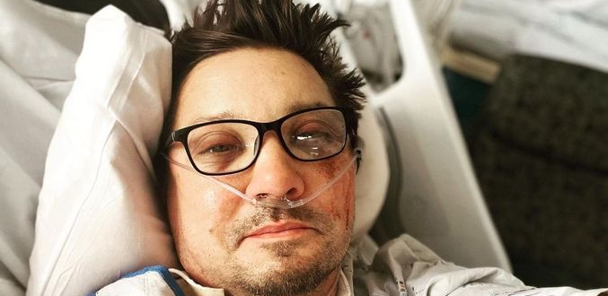 Jeremy Renner, o Gavião Arqueiro: aparição após acidente