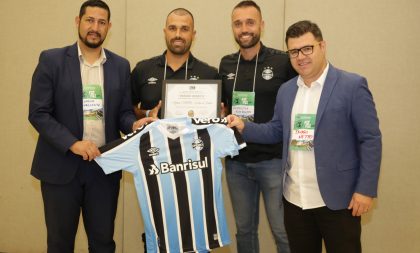 Escola do Grêmio participa do Congresso Internacional de Ciência, Futebol, Futsal e Beach Soccer