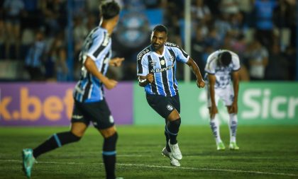 Fora de casa, Grêmio vence São José