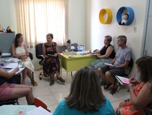 Encontro de gestoras de escolas em Cerro Branco marca preparativos do retorno às aulas