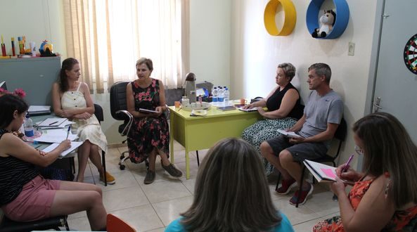 Encontro de gestoras de escolas em Cerro Branco marca preparativos do retorno às aulas