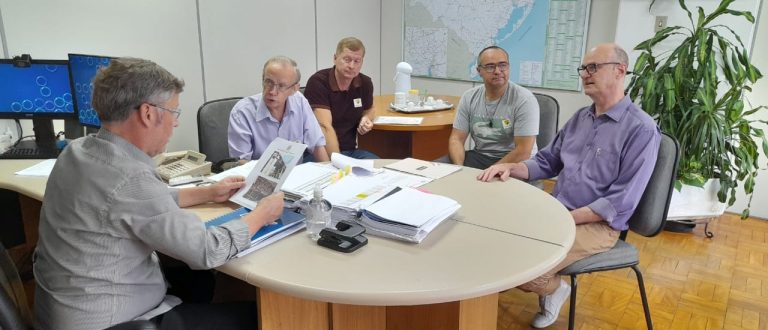 Comitiva de Paraíso do Sul pede reforma de ponte no Arroio Barriga