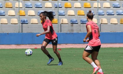 Gurias Coloradas focam no treinamento de passes