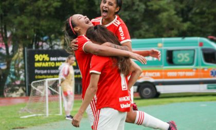 Gurias Coloradas vencem na estreia do Brasileirão