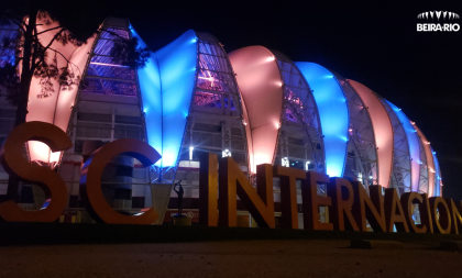 Iluminação do Beira-Rio marca o Dia Mundial do Câncer