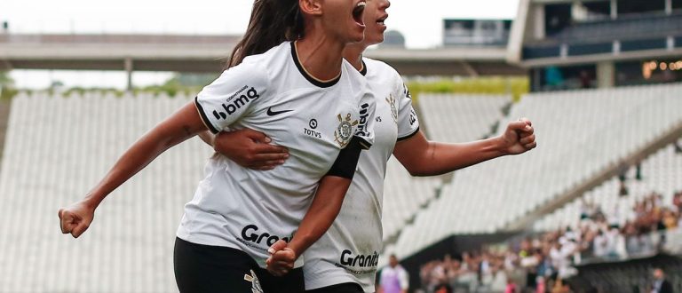 Corinthians derrota Inter e se garante na final da Supercopa do Brasil