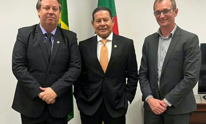 Deputado Tatsch vai a Brasília pelo HCB e Ponte do Fandango