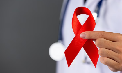 HIV: Cientistas anunciam quinto curado após transplante