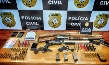 Ofensiva da Polícia Civil prende dois e apreende fuzil, pistola e escopeta em Cachoeira