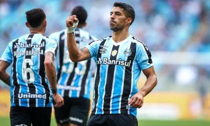 Com Suárez marcado duas vezes, Grêmio segue 100%