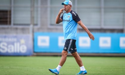 Movimentação e entrosamento marcam treino do Grêmio no CT Luiz Carvalho